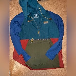 LL Bean pullover. Made of waterproof material